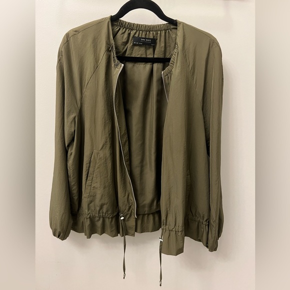 Green jacket - Picture 2 of 3